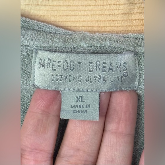 Barefoot Dreams Cozy Chic Ultra Lite Cardigan - Picture 5 of 6